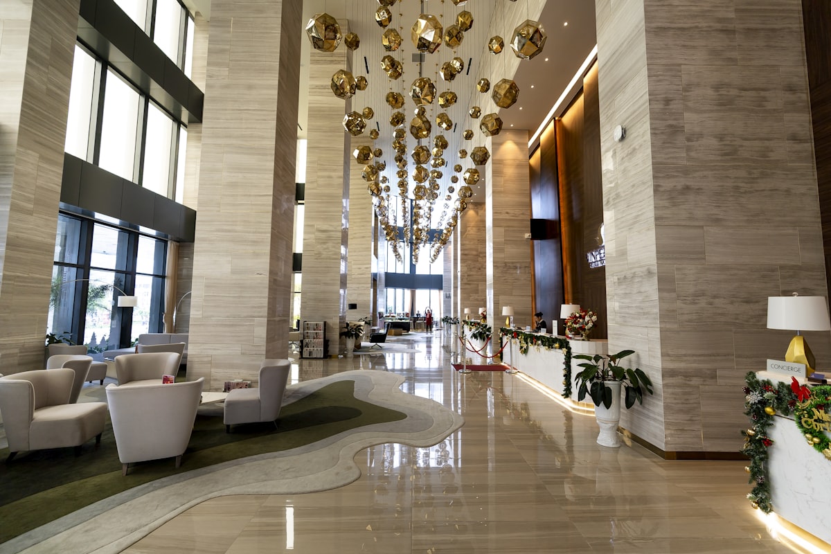 Hotel lobby chandelier project lighting case